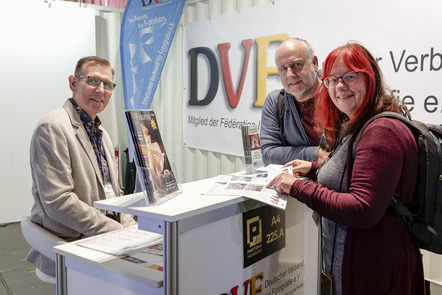 Aus Franken angereist - Ingrid Kronthaler und Roland Kennerknecht mit Werner W. Becker vom 2. Vorsitzender vom  DVF Hamburg